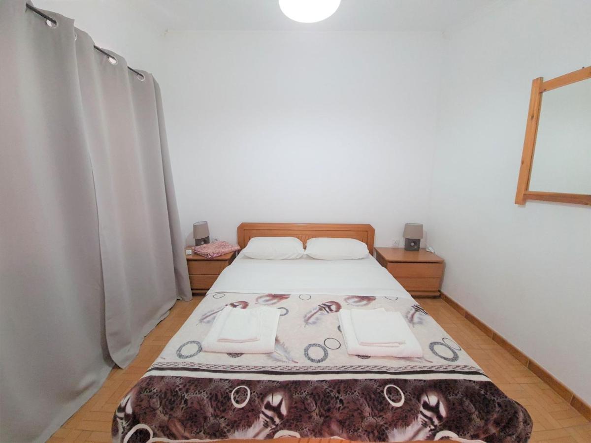 G-George Apartments By The Sea And Airport Liádha 외부 사진
